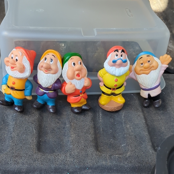 Colorful Snow White Dwarves Figurine Set for Kids - Picture 1 of 6